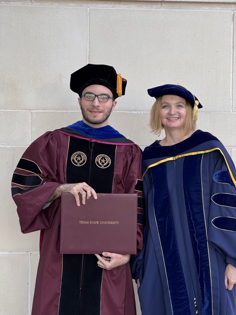 Mo Graduate